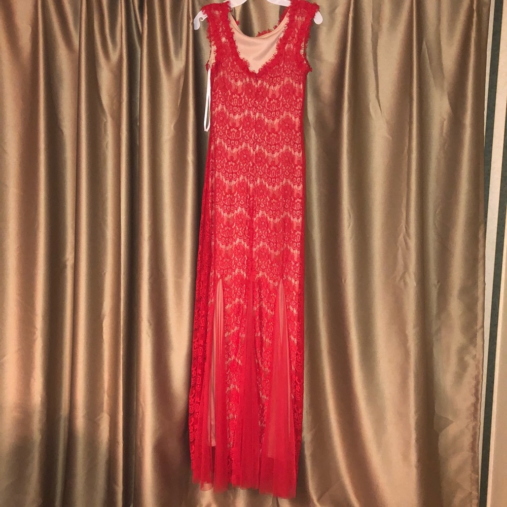 Red prom dress - Picture 2 of 4